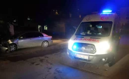 Kırıkkale’de Kafa Kafaya Çarpışan Otomobillerde 4 Kişi Yaralandı